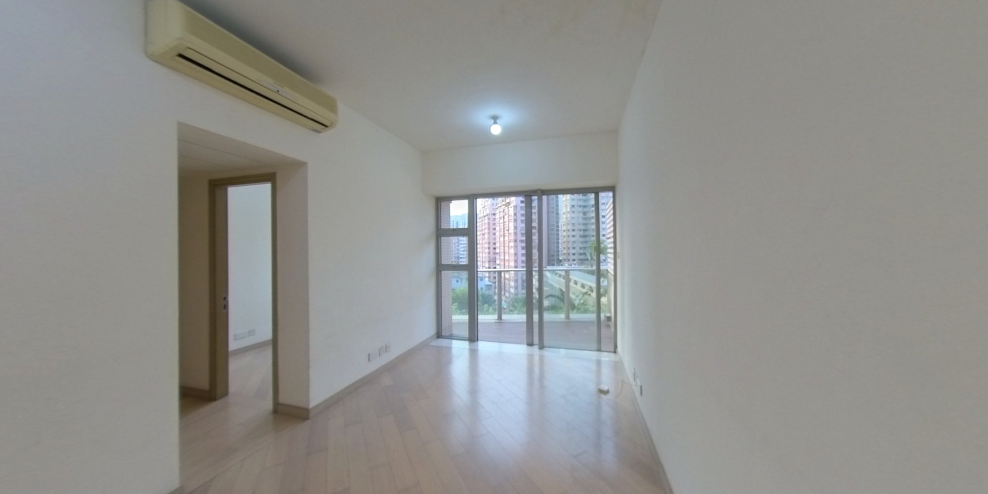 譽.港灣 6座, VR