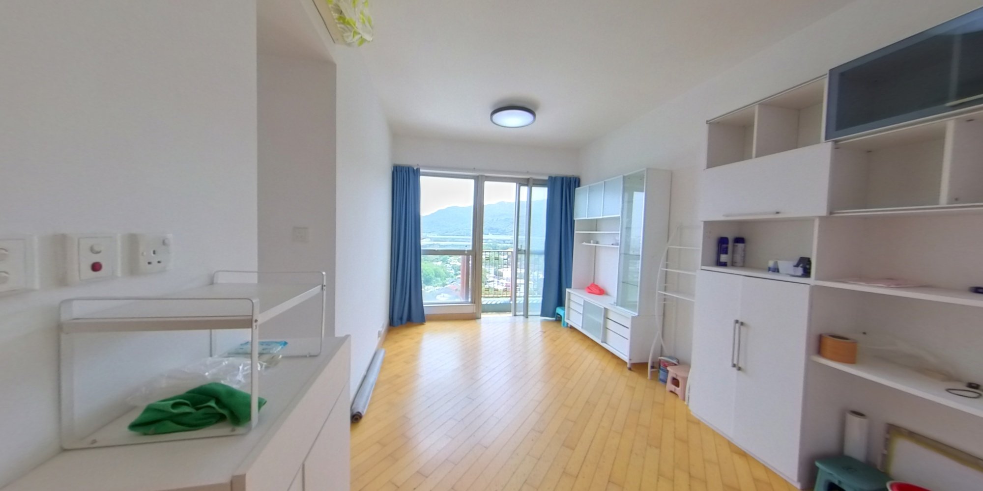 GREEN VIEW, VR