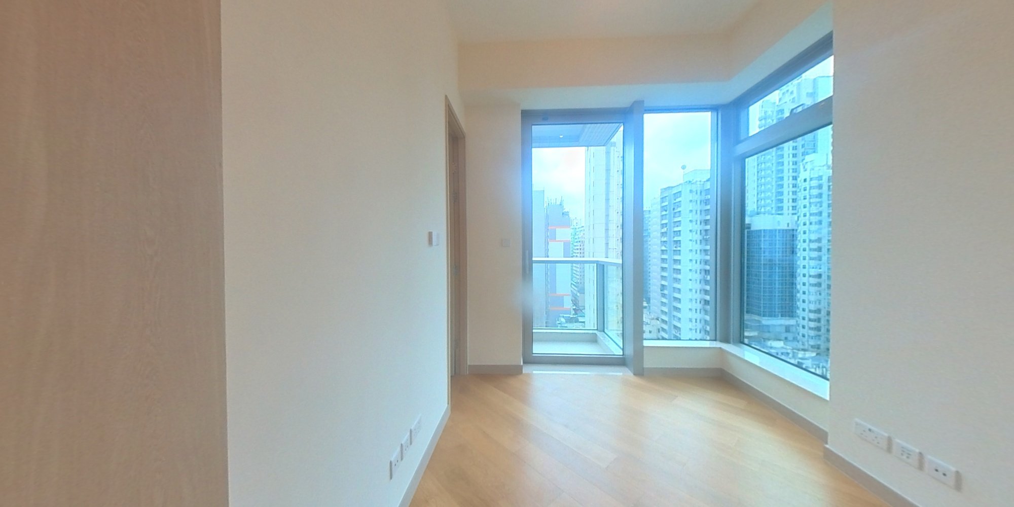 ONE SOHO, VR
