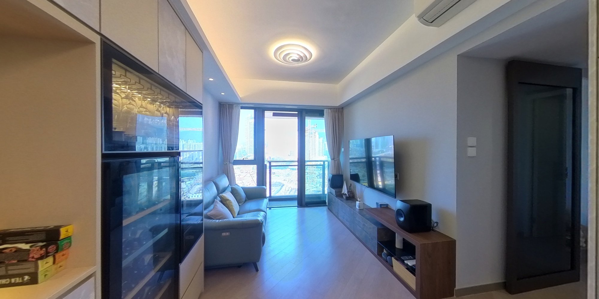 Upper Riverbank・Tower 1, VR