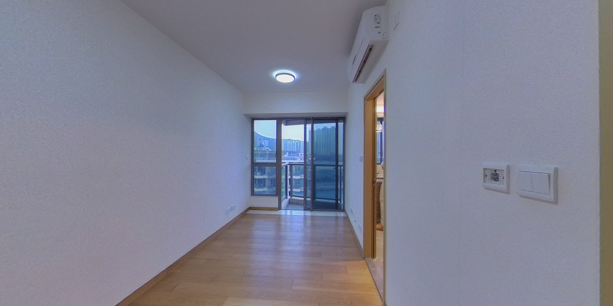 海翩滙 3座 中層 H室, VR