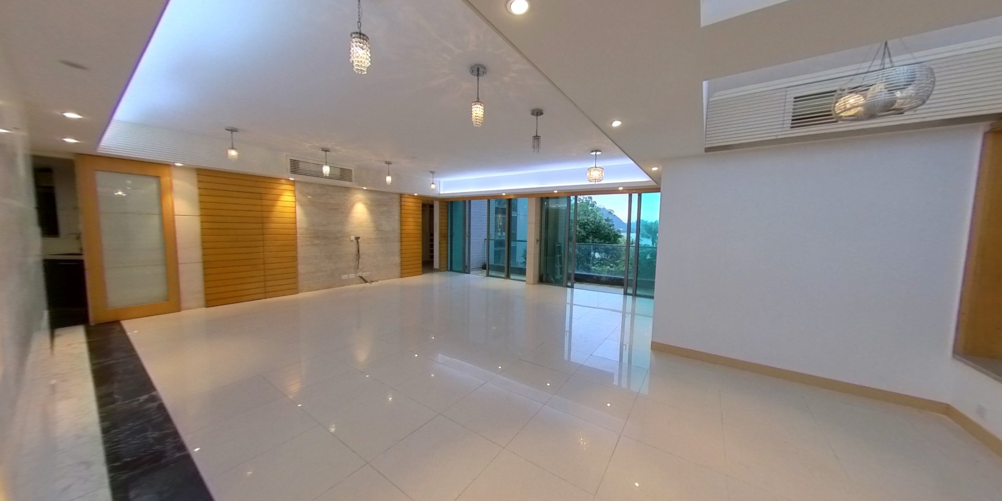 嵐岸 3座, VR