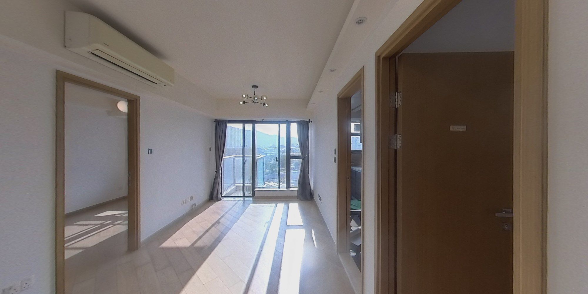 溱柏, VR