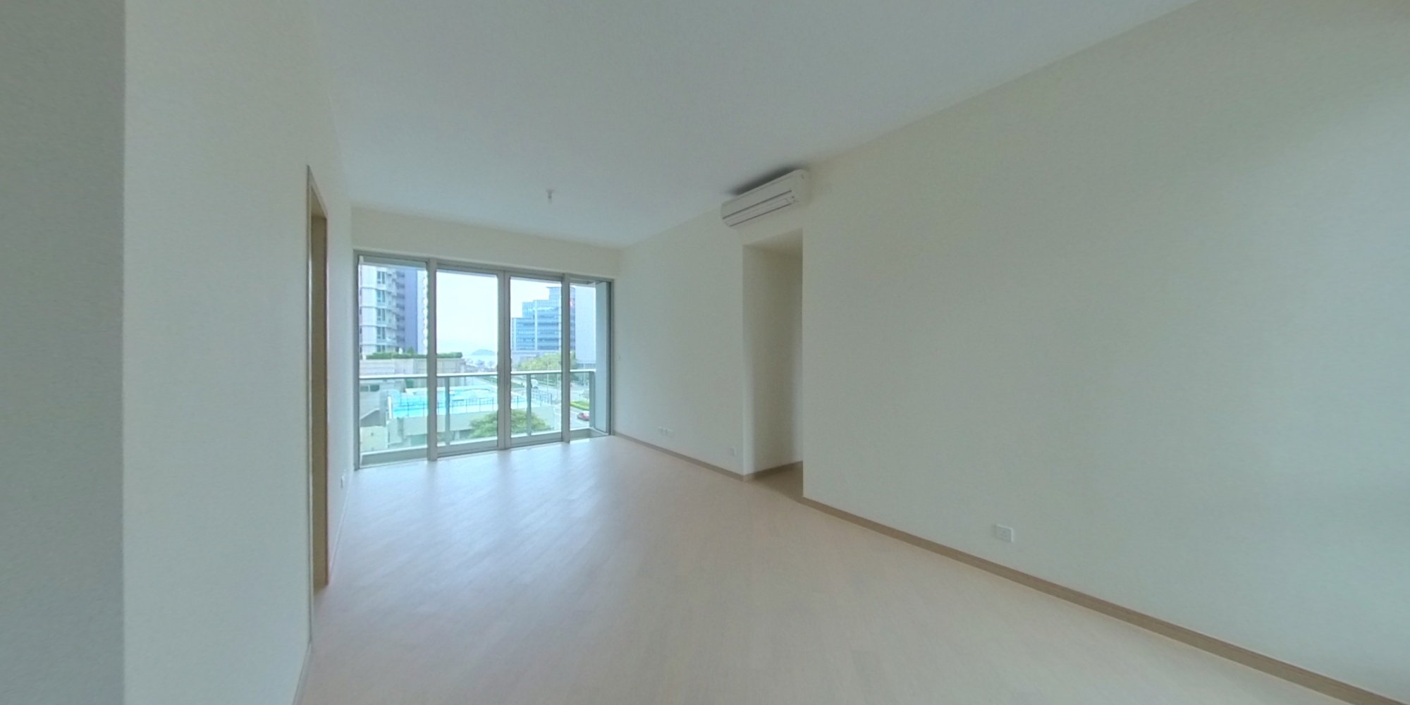 MAYFAIR BY THE SEA 8, VR
