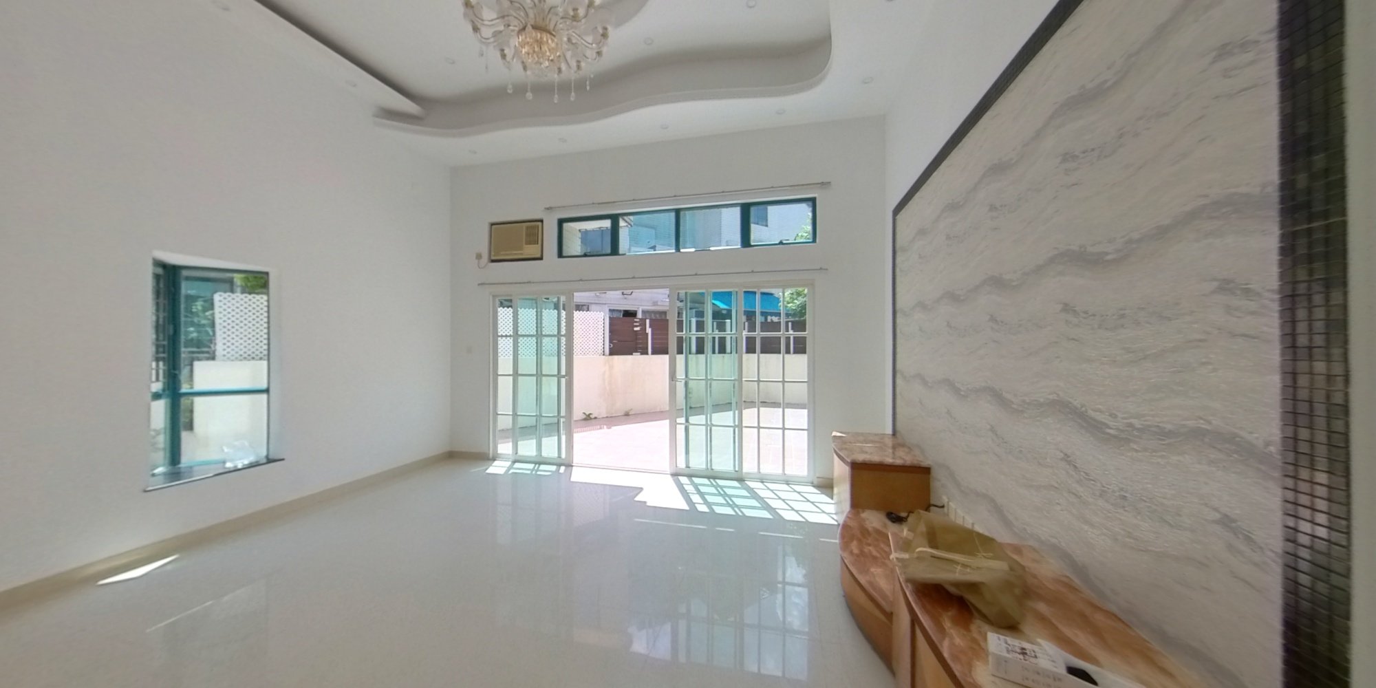 加州花園, VR