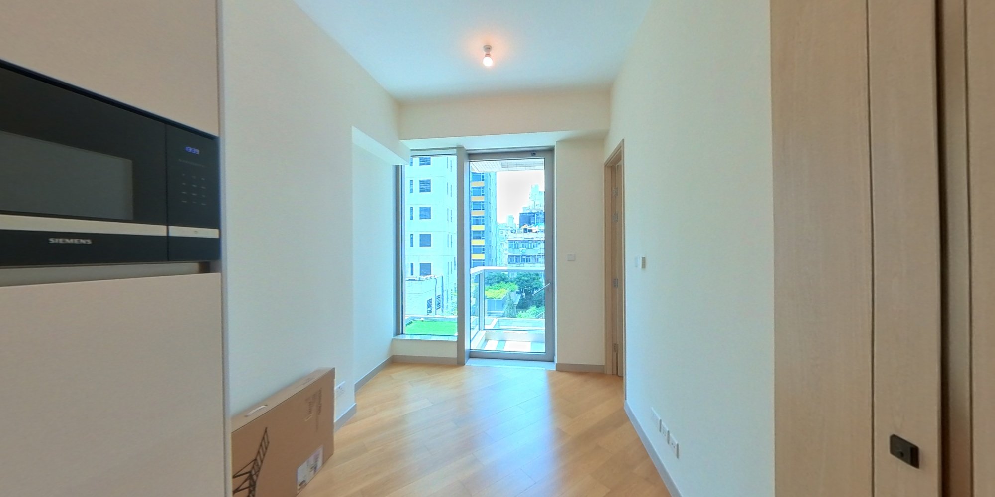 ONE SOHO, VR