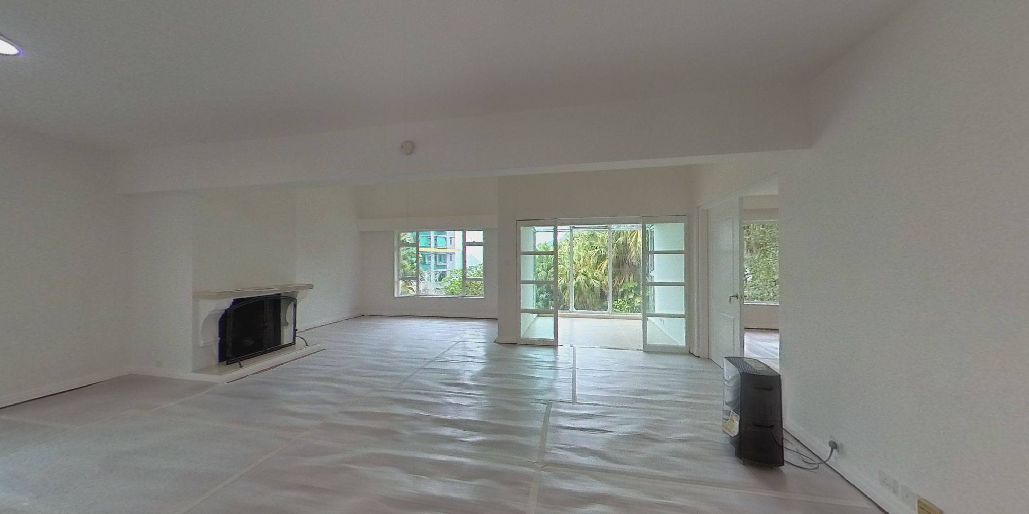 STRAWBERRY HILL・House 13, VR