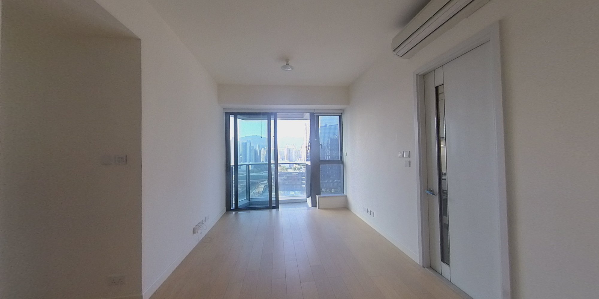 Oasis Kai Tak 1座, VR