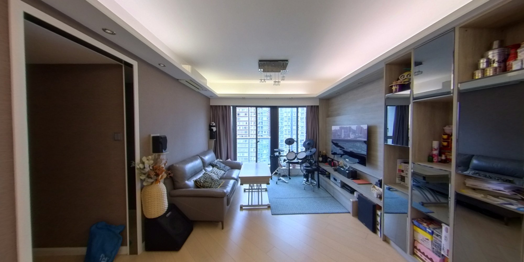 溱柏 2座, VR