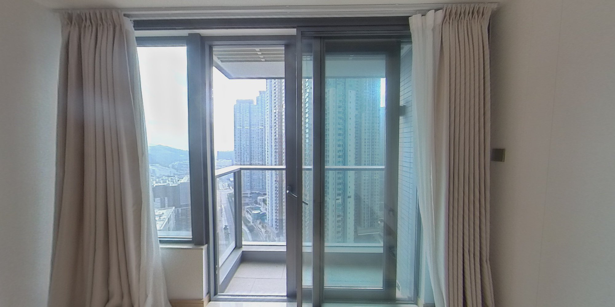MANOR HILL・TOWER 1, VR