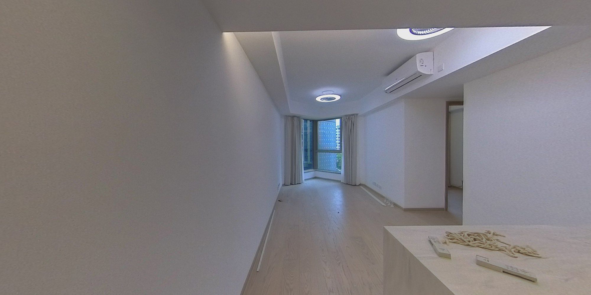 爱海颂 3座, VR