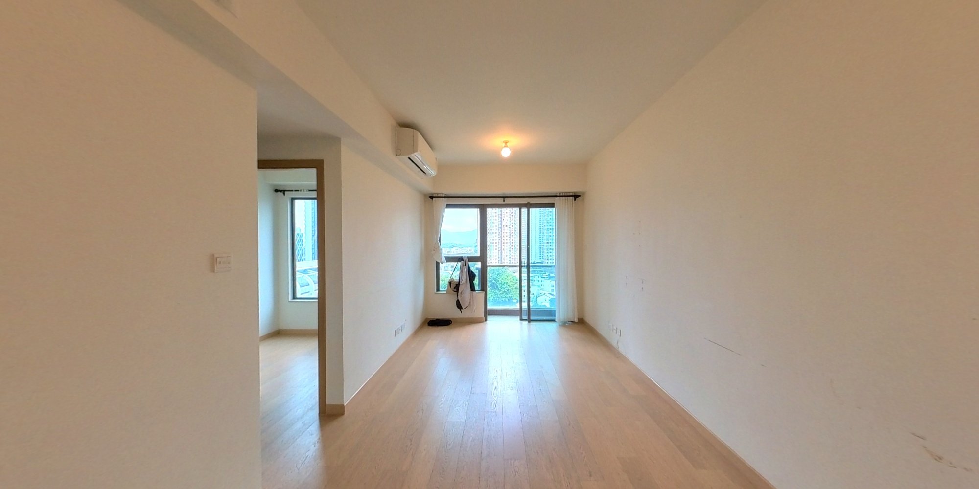 朗城汇 2座, VR