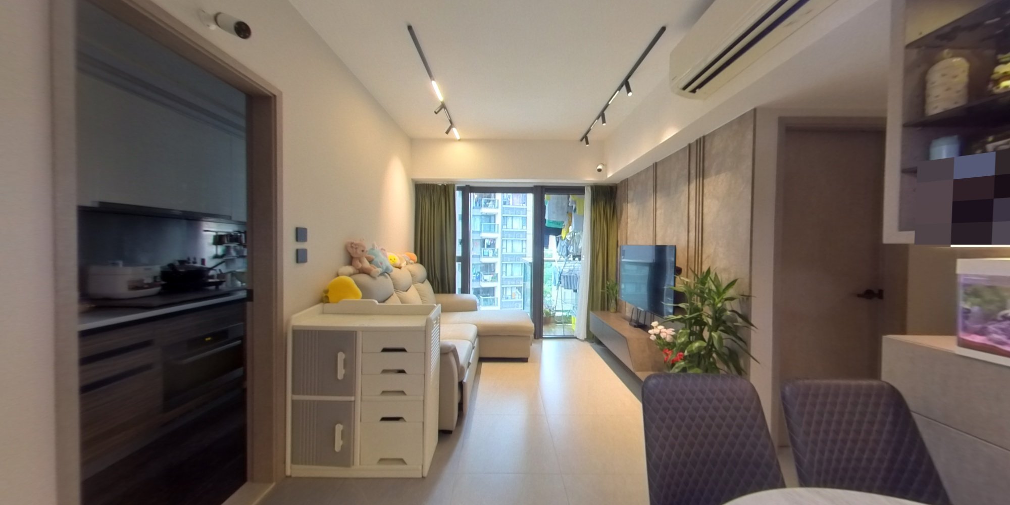 溱柏 9座, VR