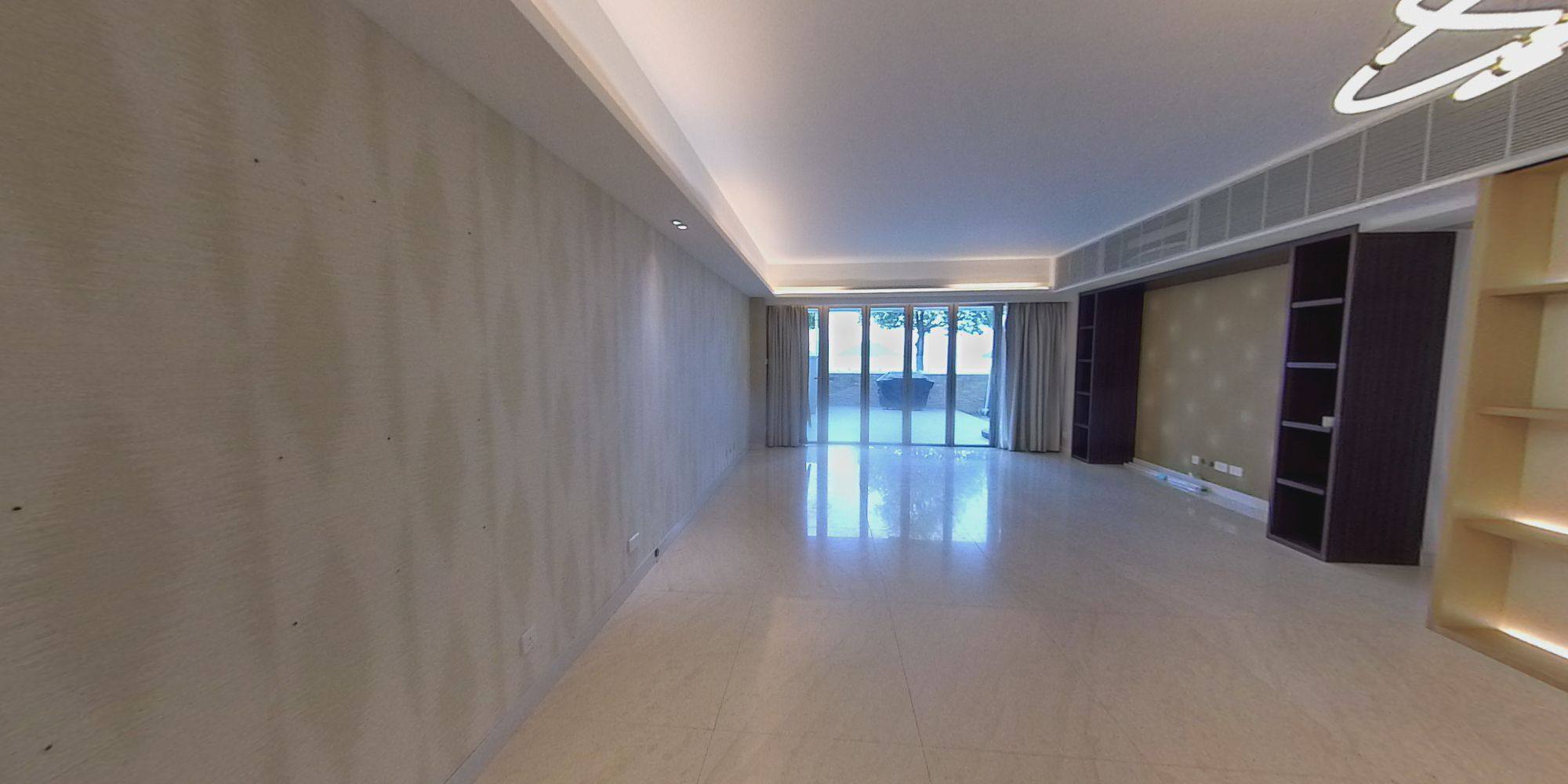 MAYFAIR BY THE SEA, VR