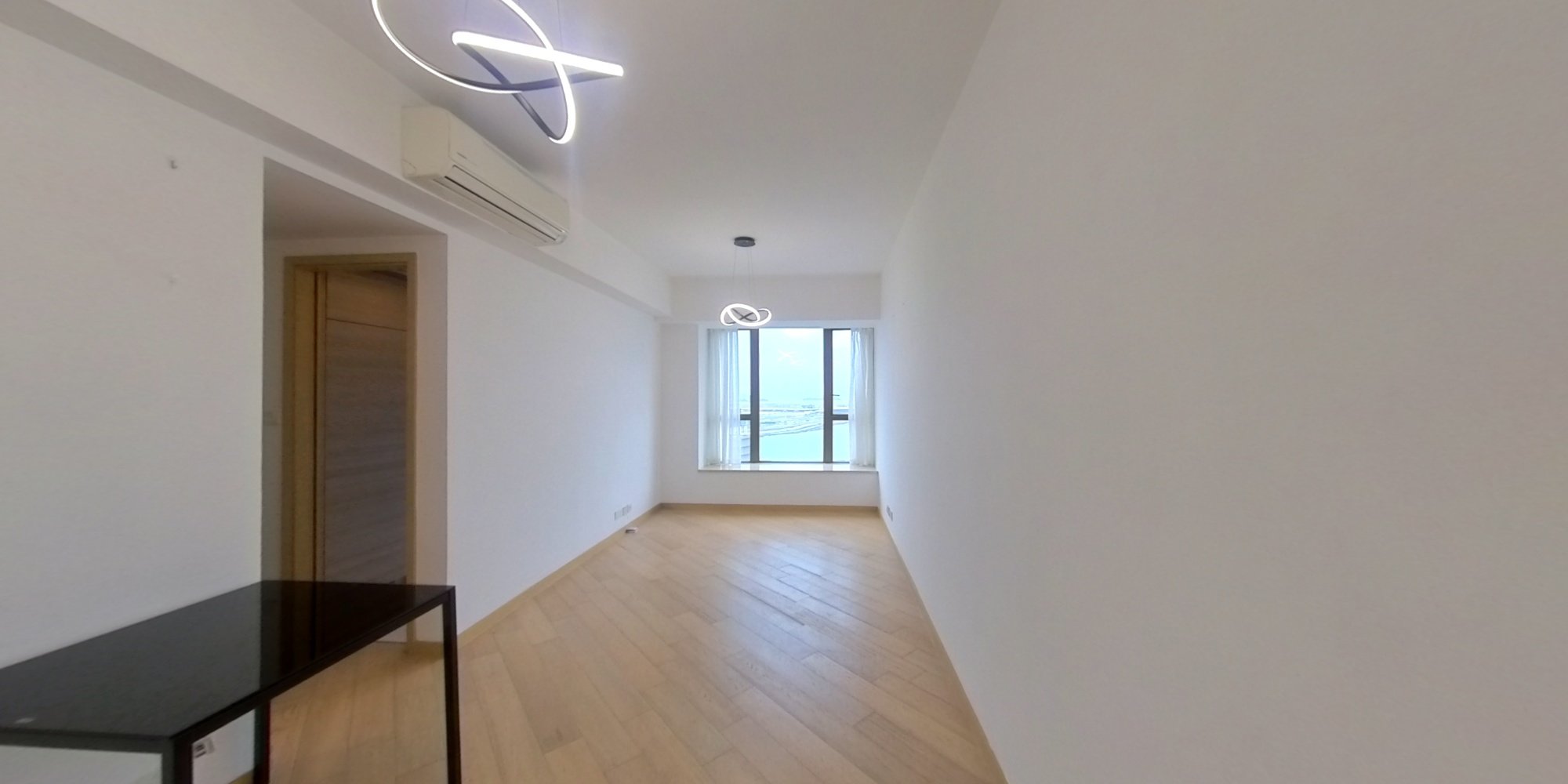 THE VISIONARY・TOWER 10, VR