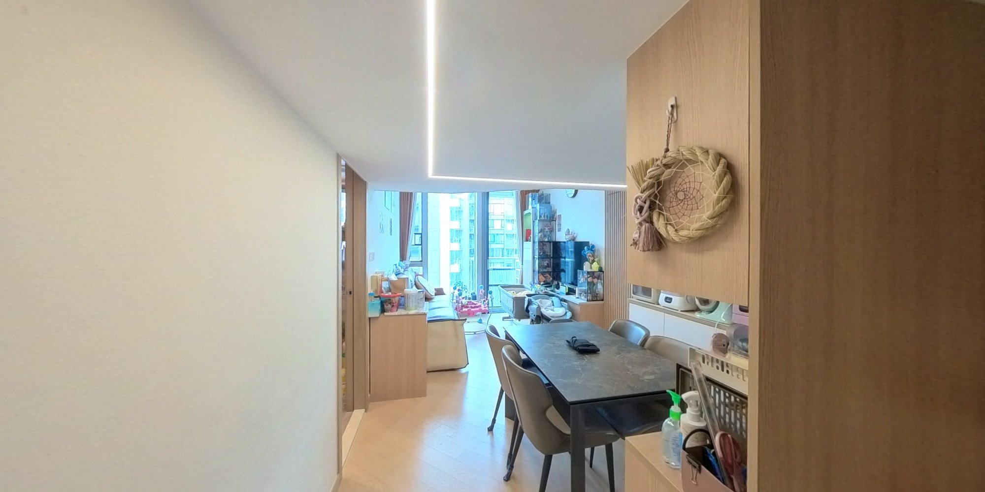 Mayfair By The Sea 8, VR