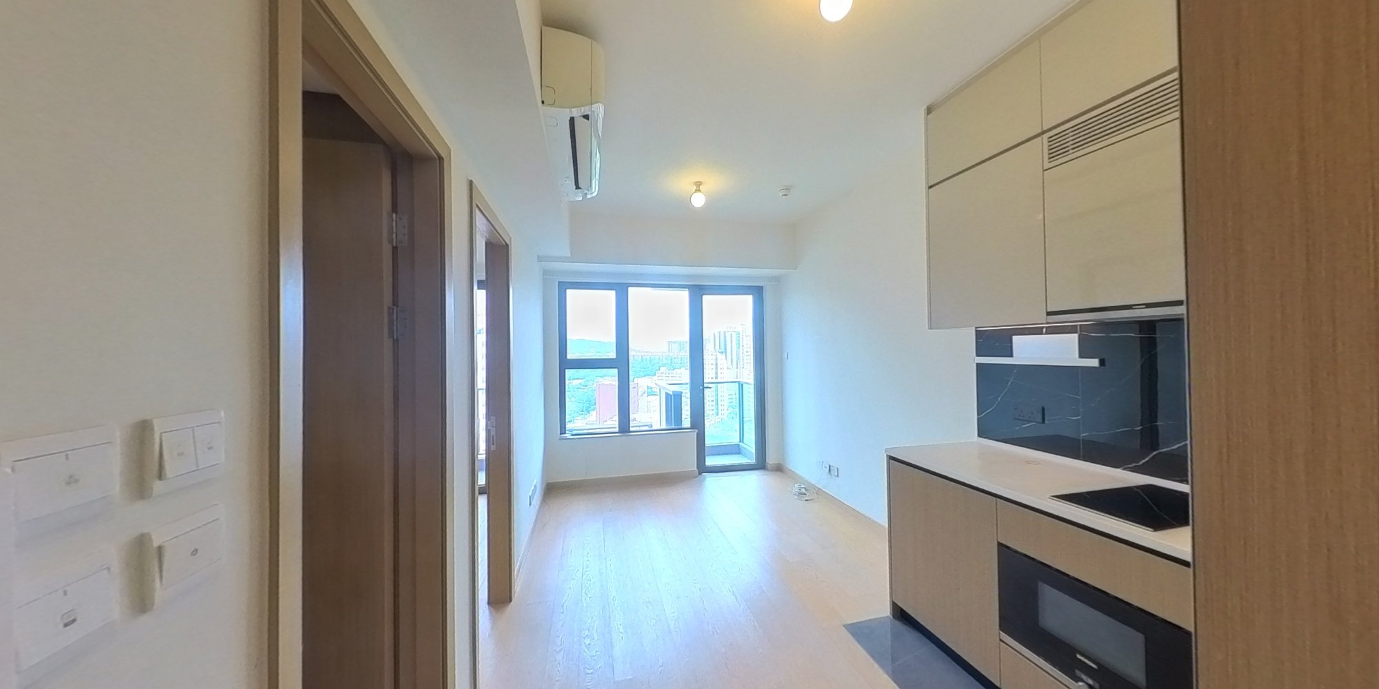 朗城汇 1座, VR