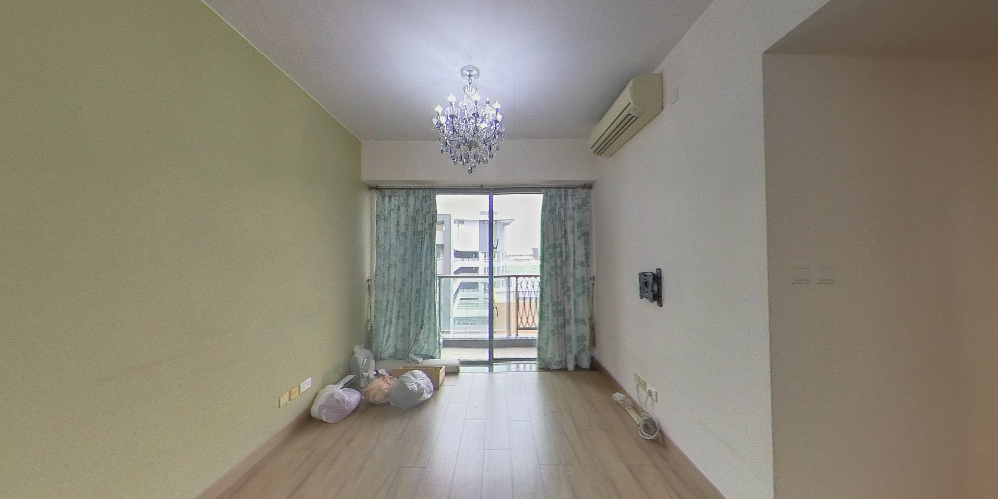 翘翠峰 1座, VR