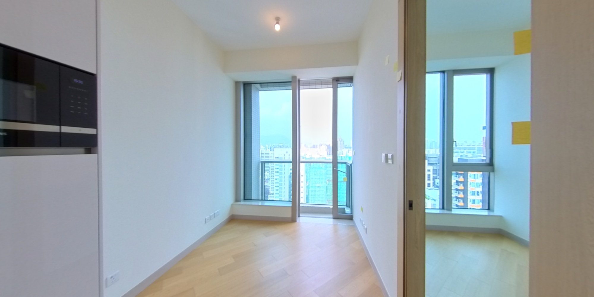 ONE SOHO, VR