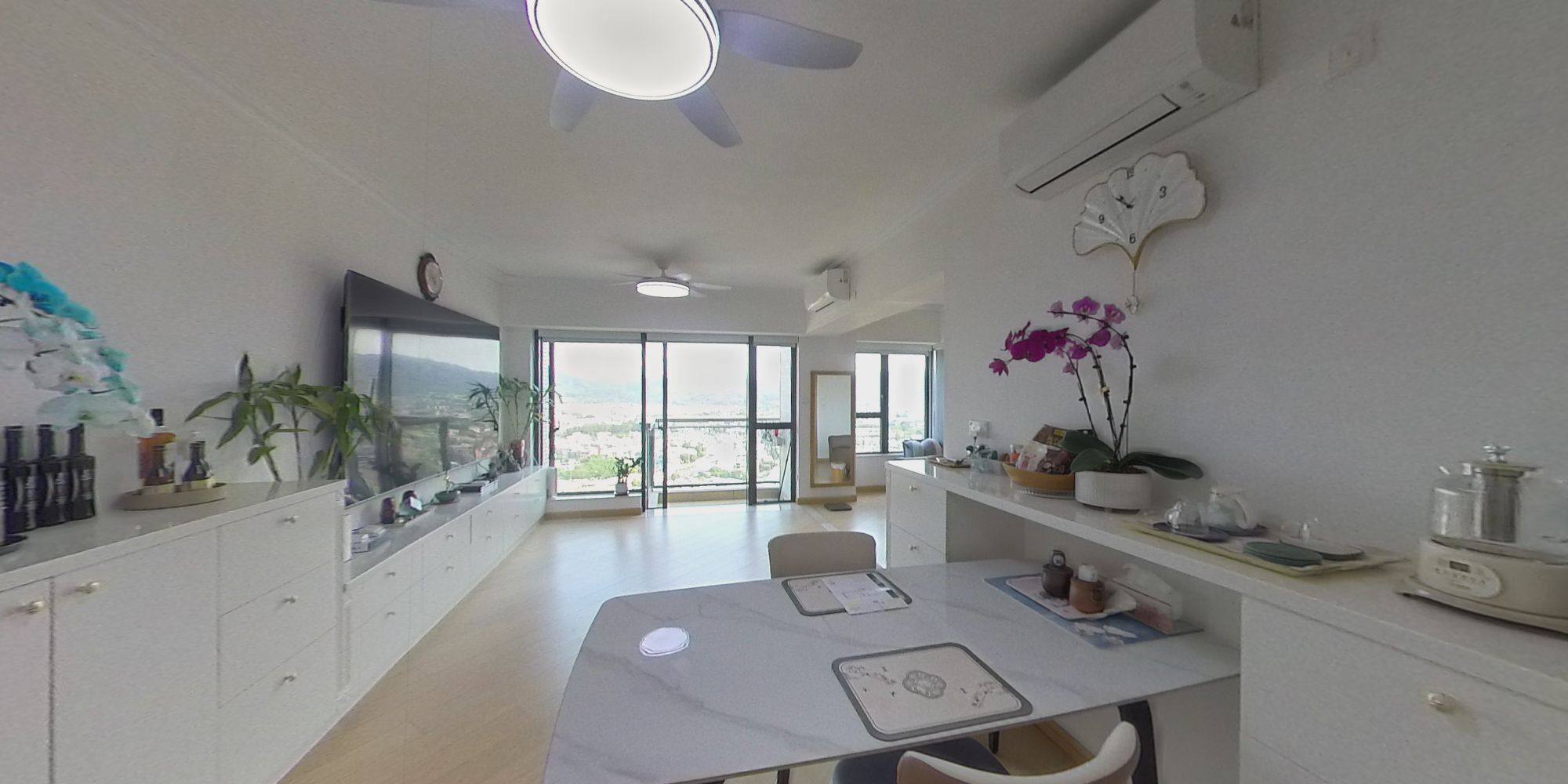 溱柏 6座, VR