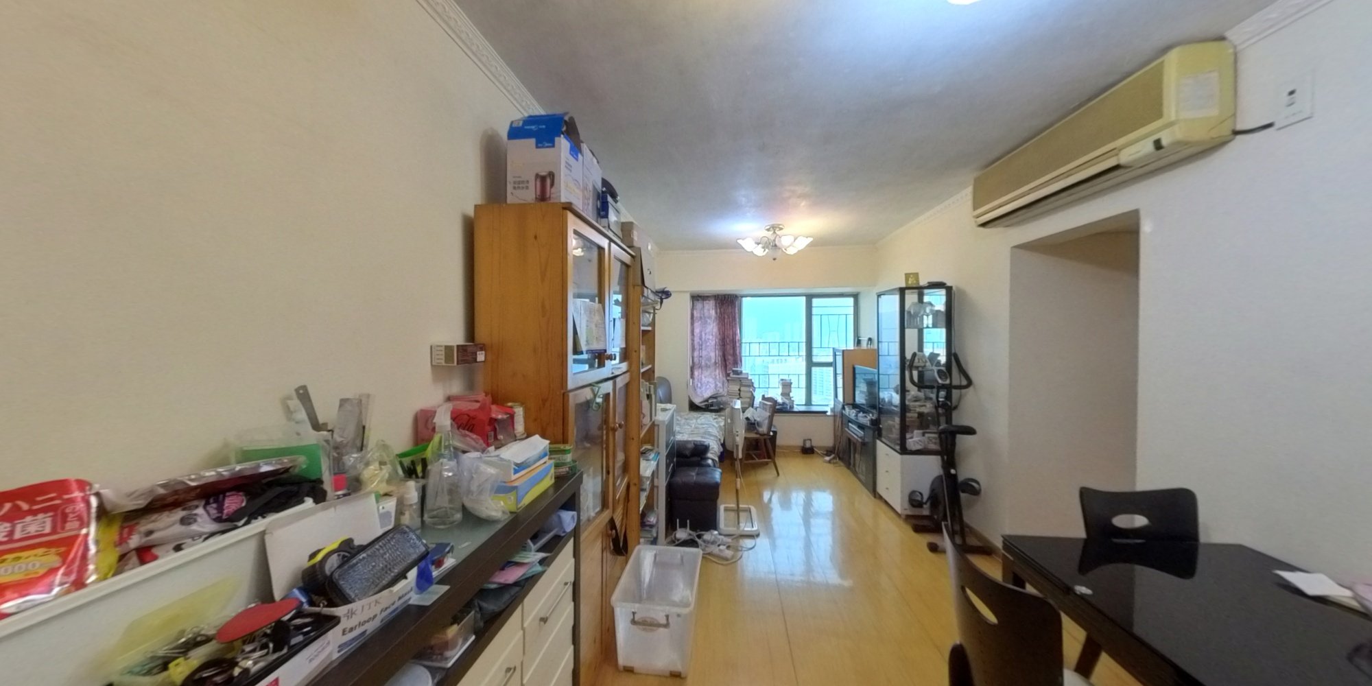 藍灣半島 1座, VR
