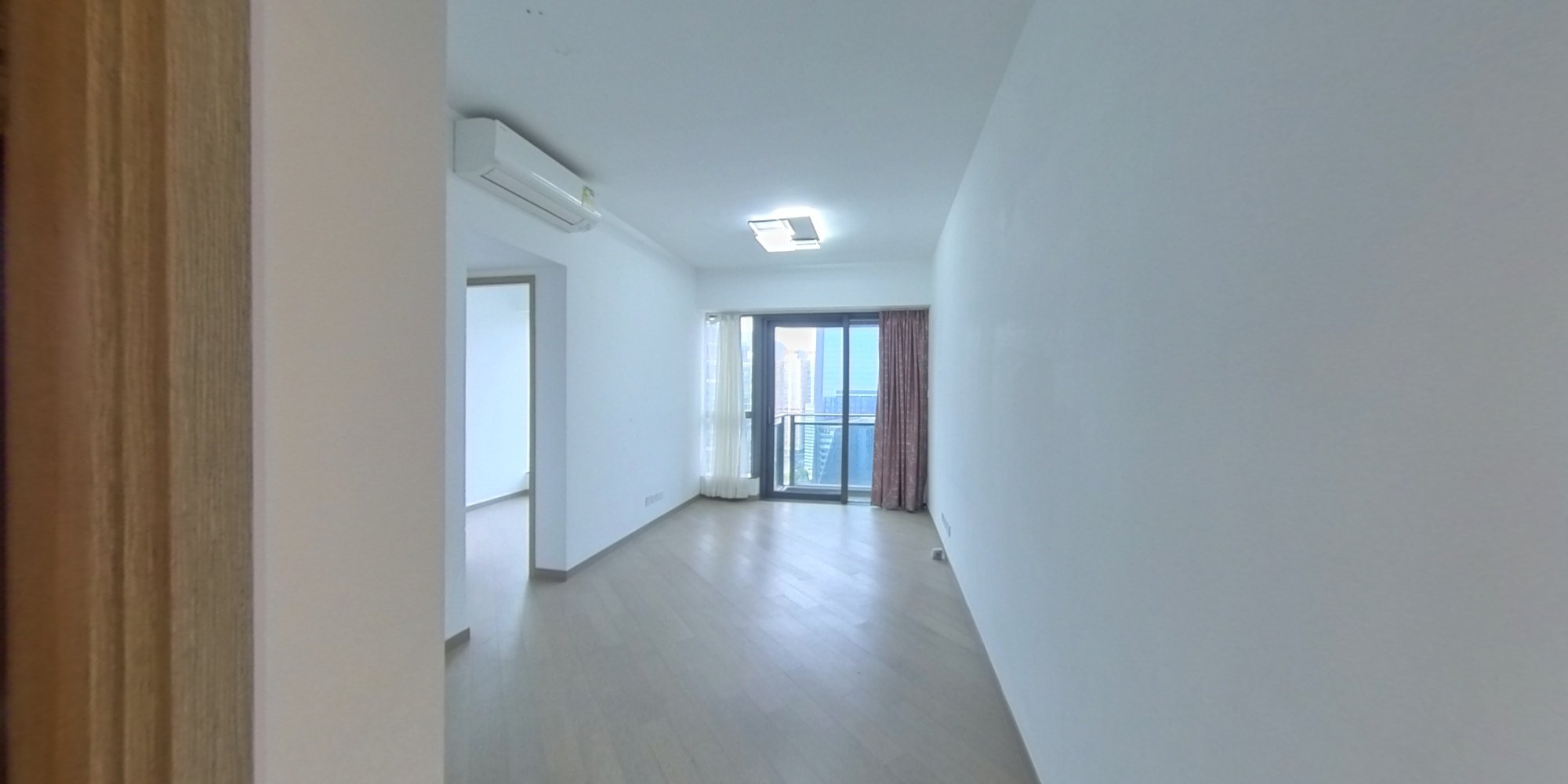 Upper Riverbank・Tower 2, VR