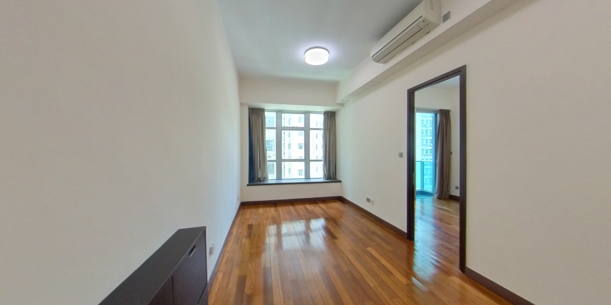 J RESIDENCE, VR