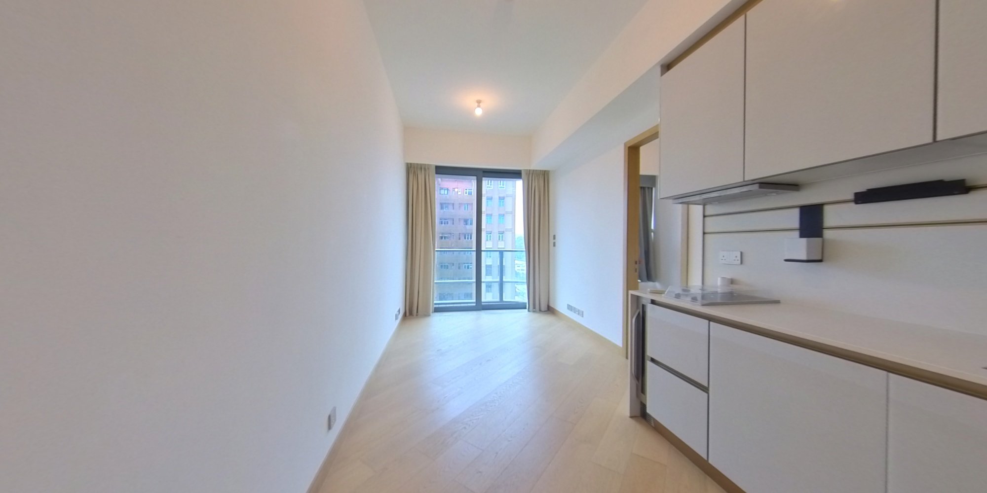 128 WATERLOO, VR