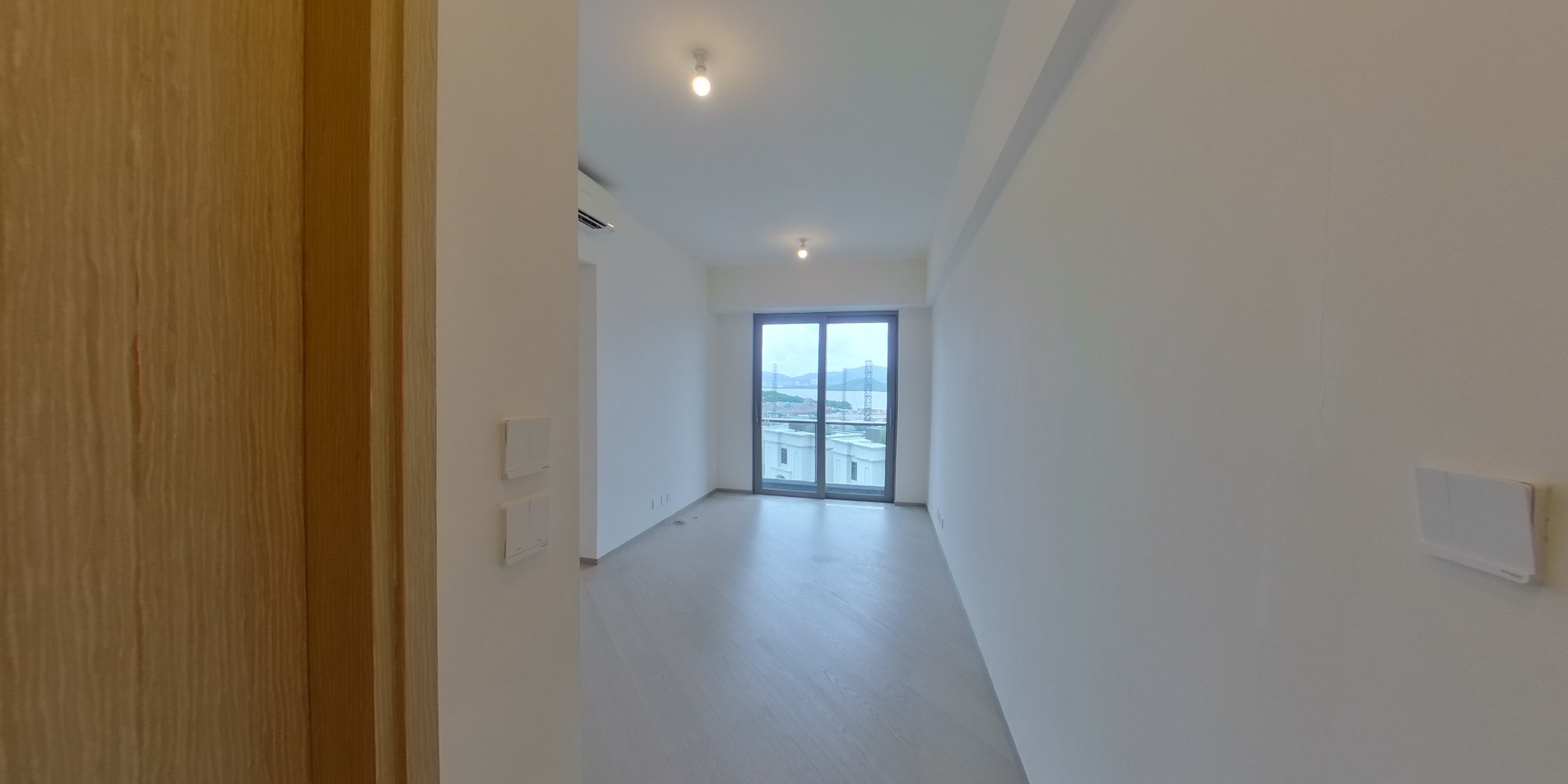 泓碧 1座, VR