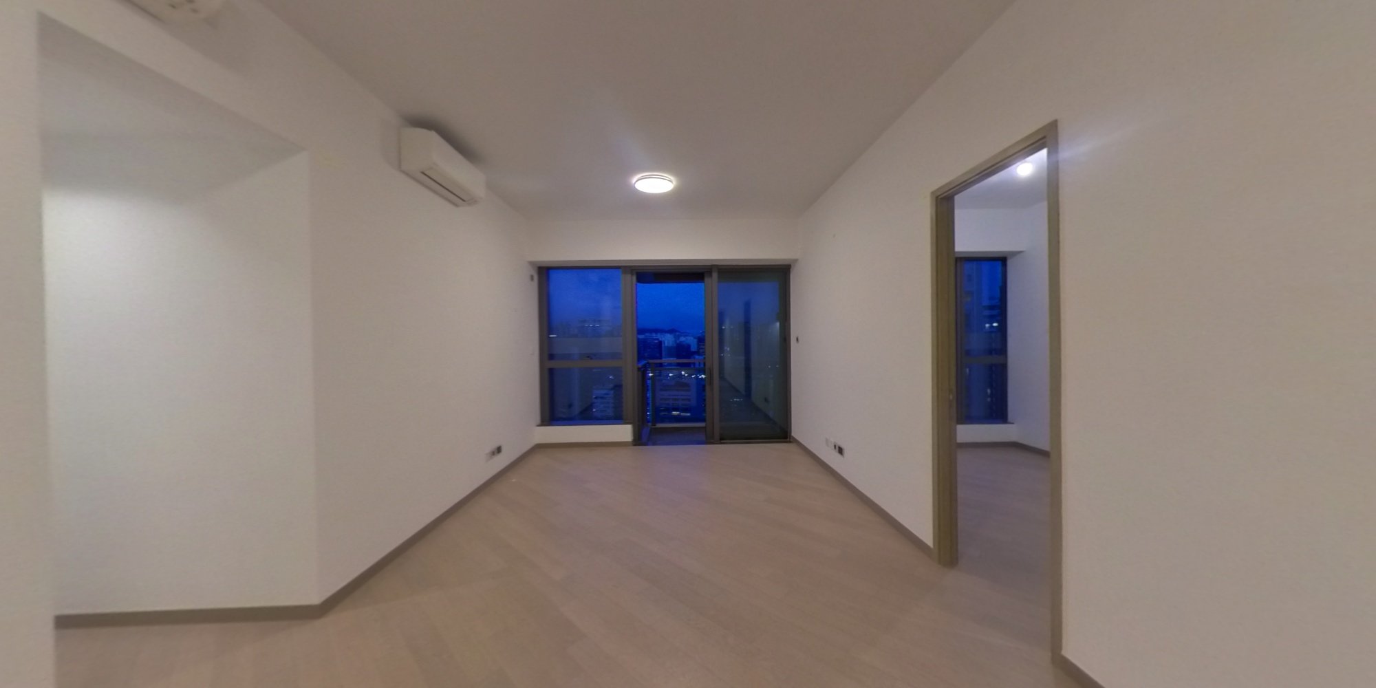 UPPER RIVERBANK・Tower 1, VR
