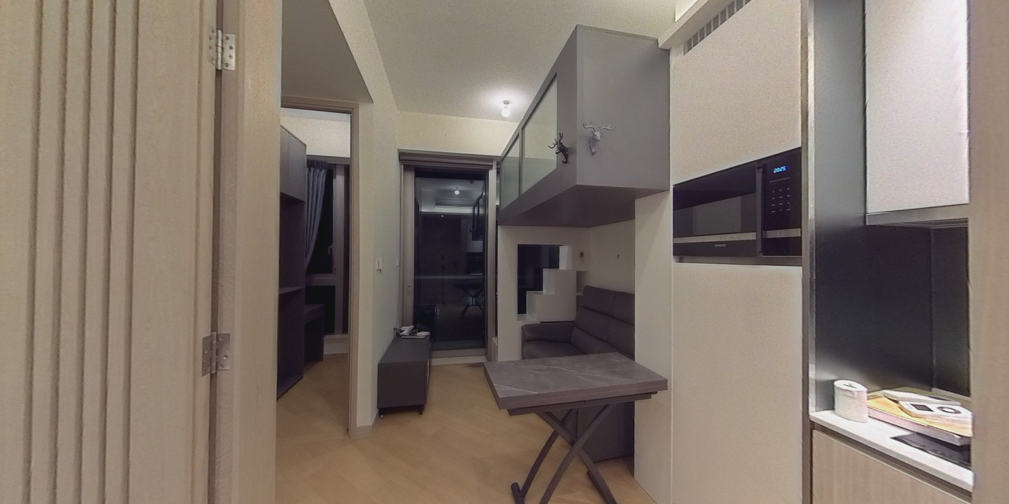 ONE SOHO, VR