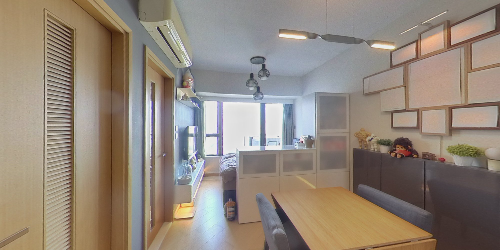 溱柏 9座, VR